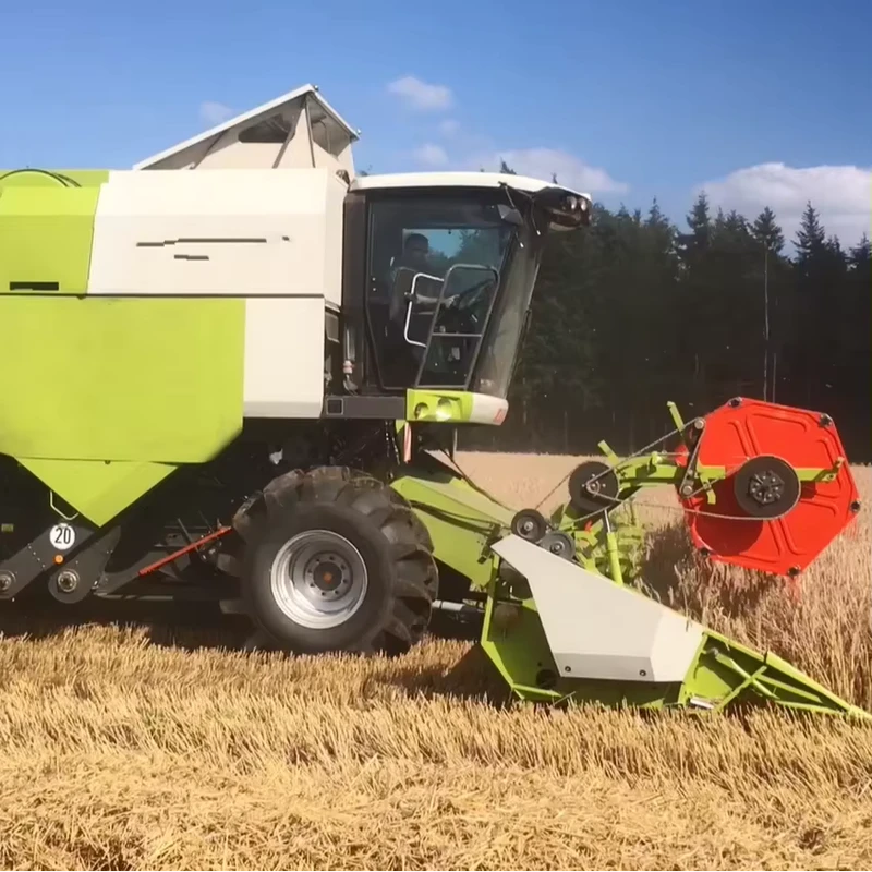 Combine Harvester Sunflower Rice Soybean Wheat Sorghum Rye Harvesting Machine in South America