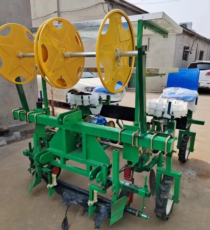 Farming 35 50HP four wheel tractor mounted 2 rows vegetable seedling onion tamoto strawberry transplanter planting machine
